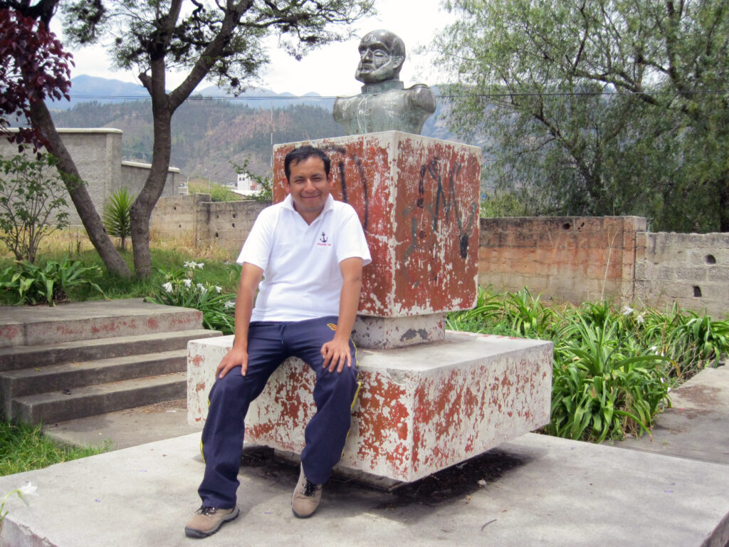 en el busto a Miguel Grau